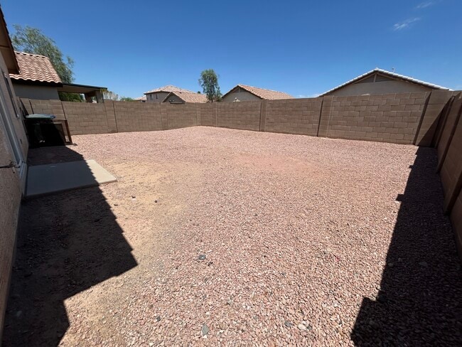 Building Photo - 12232 W Windrose Dr