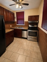 Building Photo - 420 W Chelten Ave