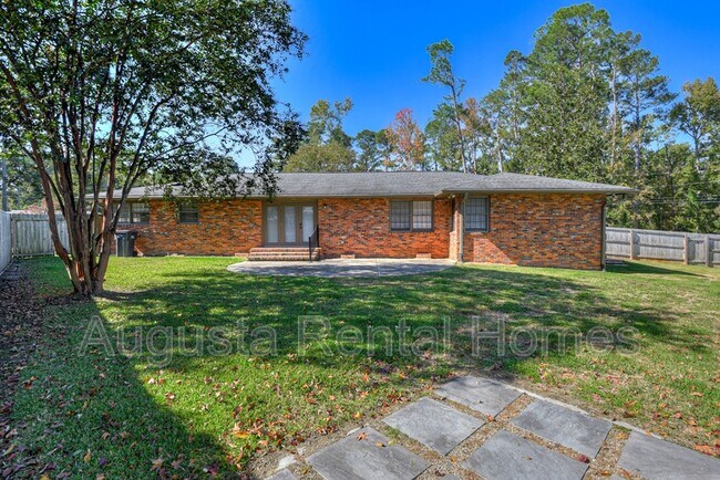 Building Photo - 3137 Edinburgh Dr