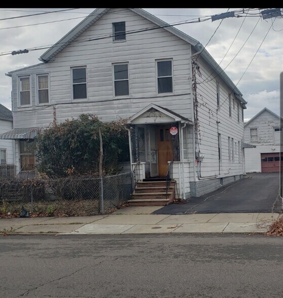 Primary Photo - 23 Rutherford St