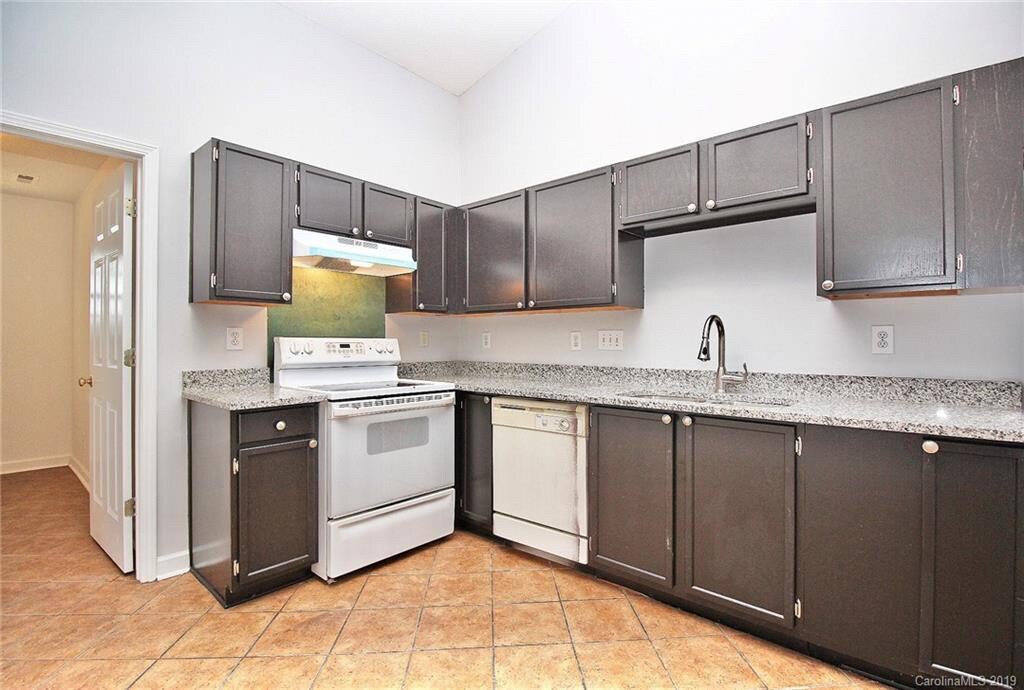 Building Photo - Room in Single Family Home on Tom Hunter Rd