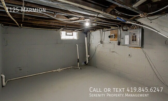 Building Photo - 1125 Marmion-