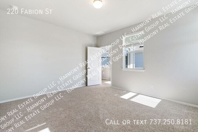 Building Photo - 220 Fabion St