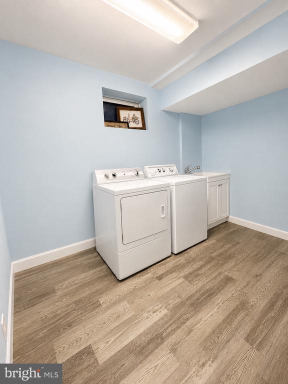 Building Photo - 7327 Yates Ct