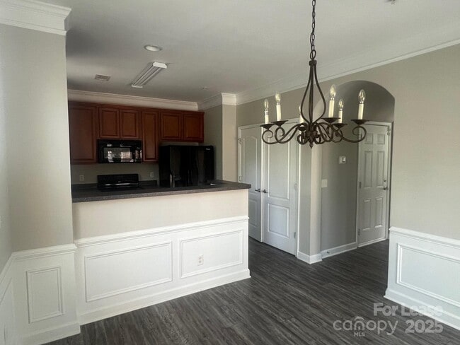 Building Photo - 8728 Arbor Creek Dr