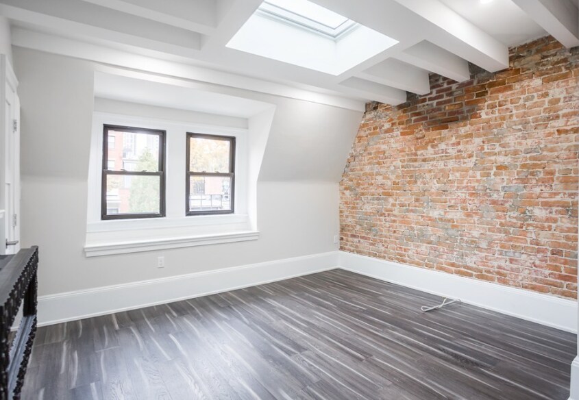Building Photo - 45 Clarendon St