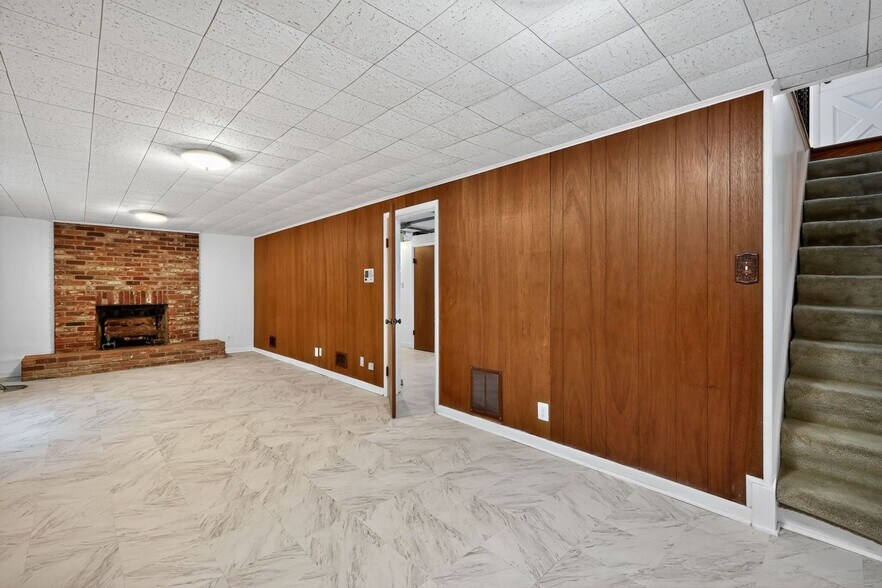 Building Photo - 13308 Norden Dr
