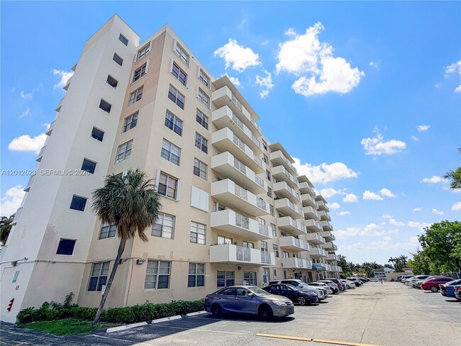 Building Photo - 1455 N Treasure Dr