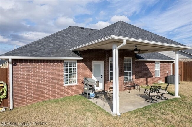 Building Photo - 400 Bordeaux Cir