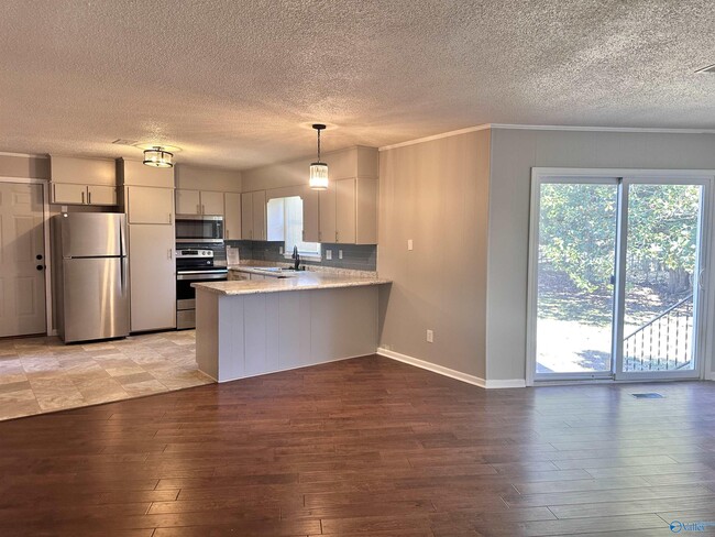 Building Photo - 10302 Picadilly Ln SW