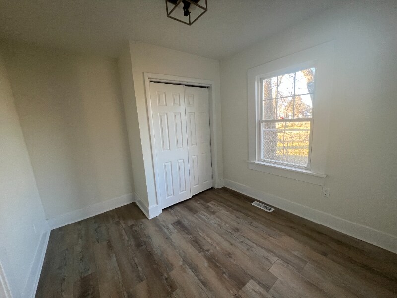 Building Photo - 1242 N Ohio Ave