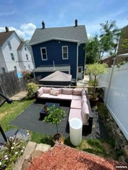 Building Photo - 454 Undercliff Ave