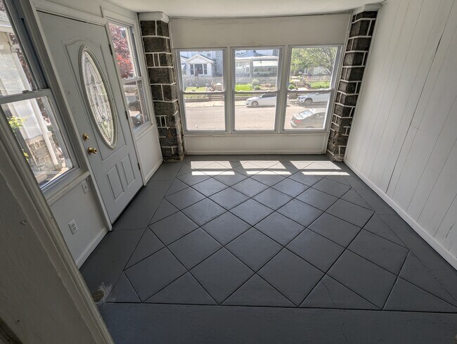 Building Photo - 1143 N 65th St