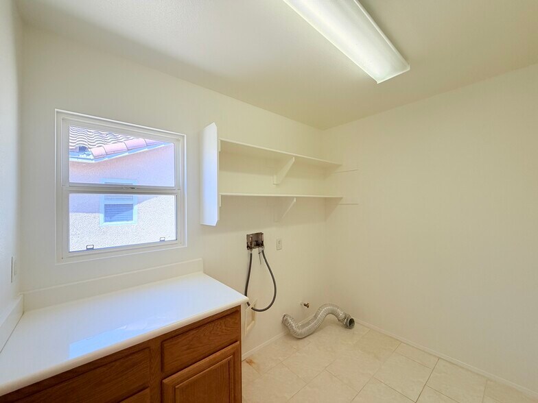 Building Photo - 28330 Linda Vista St