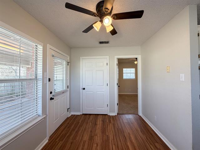 Building Photo - 828 Park Ln