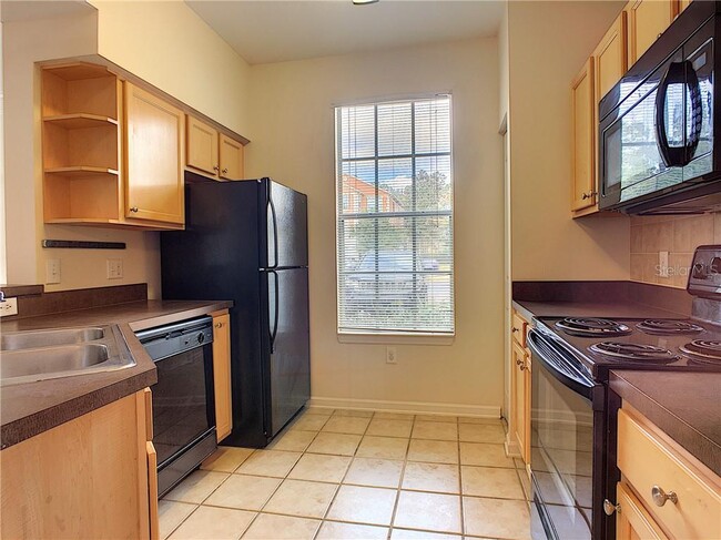 Building Photo - 12824 Madison Pointe Cir