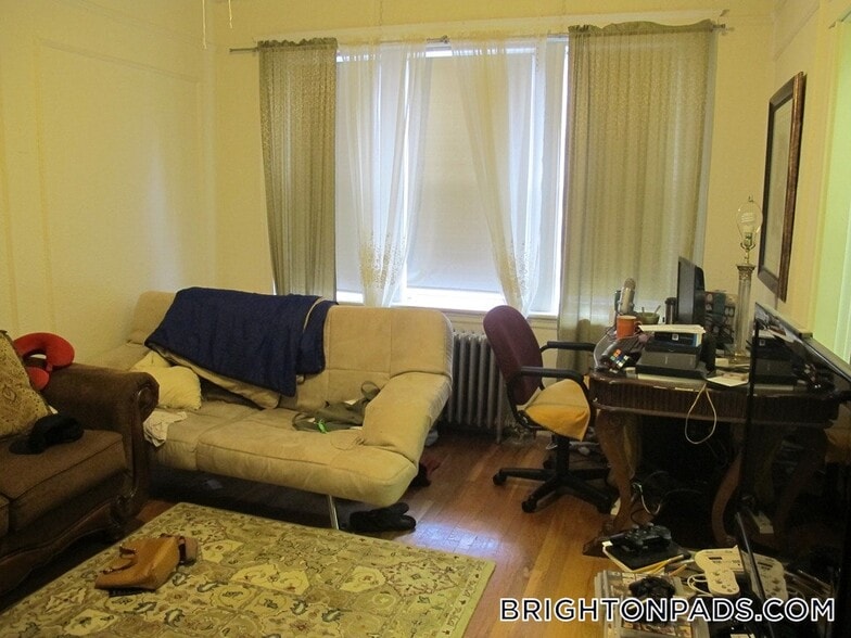 Building Photo - 70 Chiswick Rd