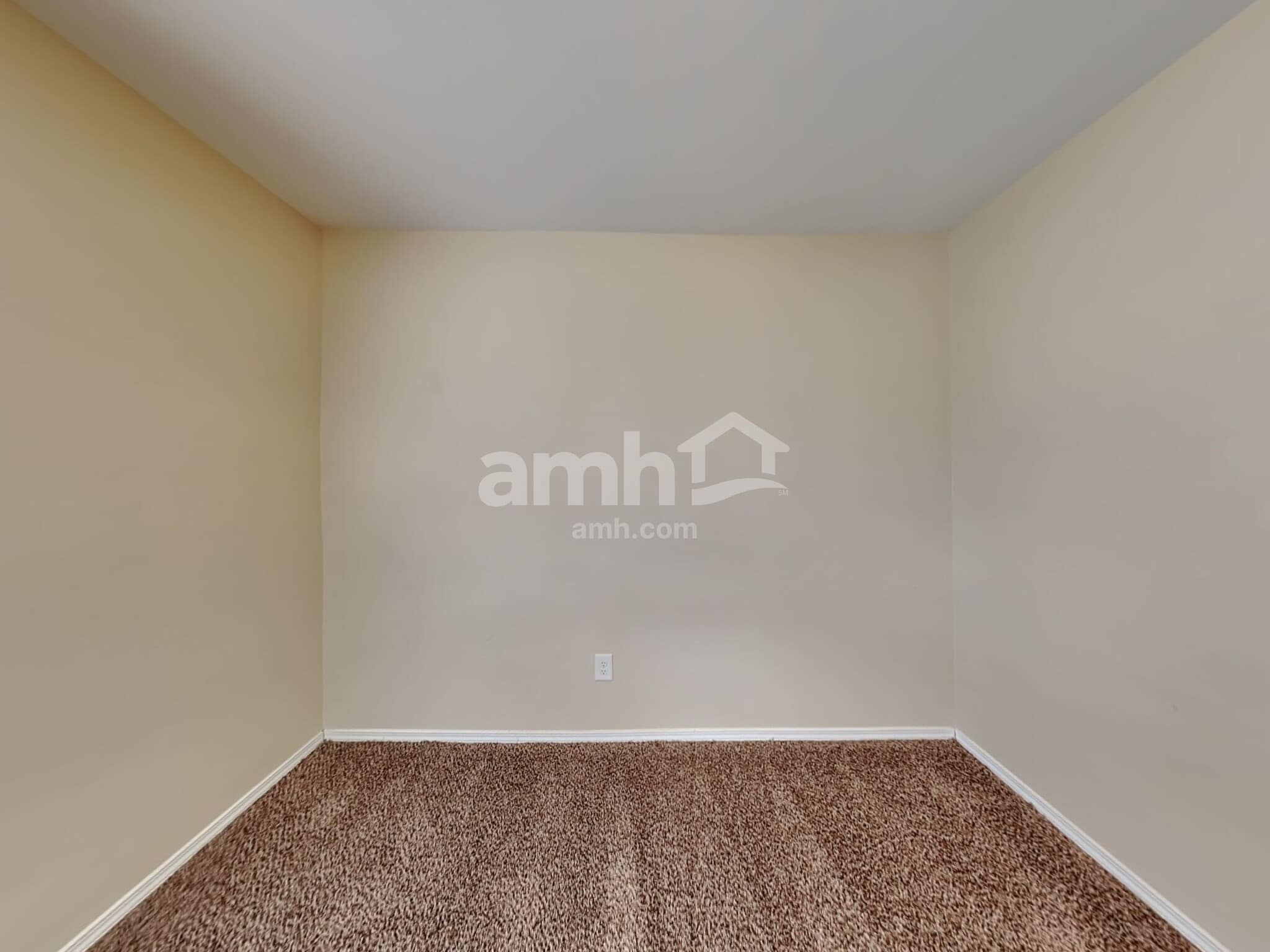 Building Photo - 252 Rowan Dr