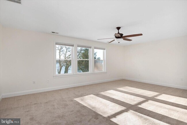 Building Photo - 204 Bar Harbor Rd