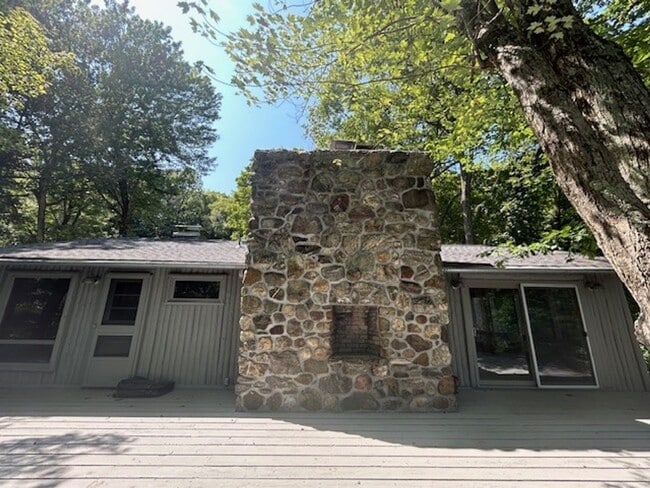 Building Photo - OPEN HOUSE- SUNDAY SEPTEMBER 14TH, 2025 NO...