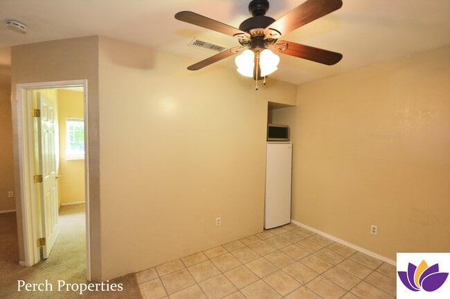 Building Photo - 22149 Wyandotte St