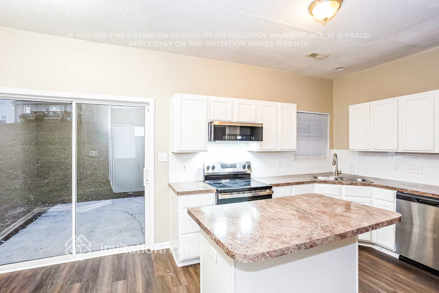 Building Photo - 10411 Battle Ct