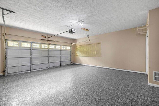 Building Photo - 5705 Cannonero Dr