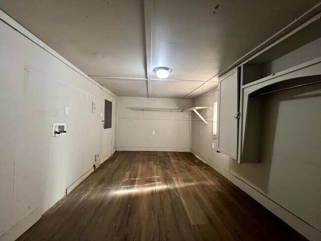 Building Photo - Charming 3 Bedroom Home in Slaton!