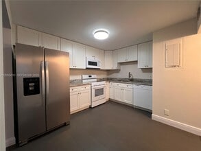 Building Photo - 2762 S University Dr