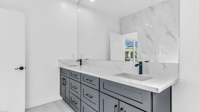 Building Photo - 67670 Buckboard Ln