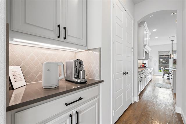 Building Photo - 6806 Vicuna Cir