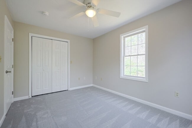 Building Photo - 127 Brook Rd
