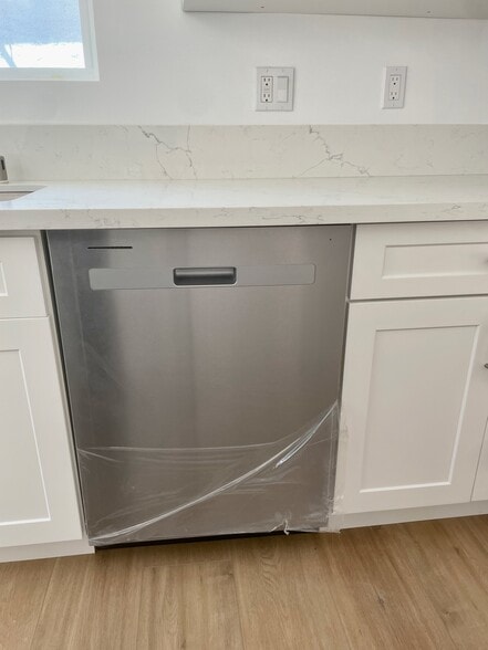 Dishwasher - 3542 W 132nd St