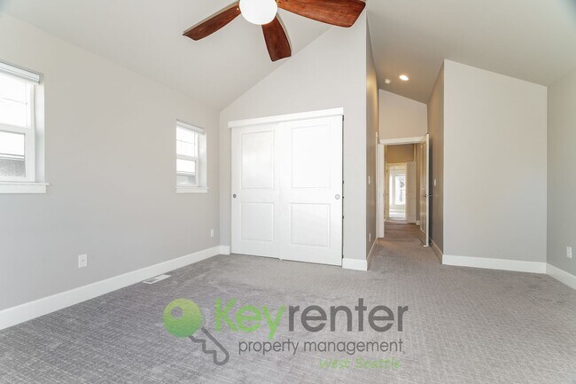 Building Photo - **Rent Special** Modern 3 Bedroom with Off...