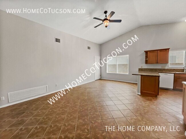 Building Photo - 9232 E Big Sky Ln