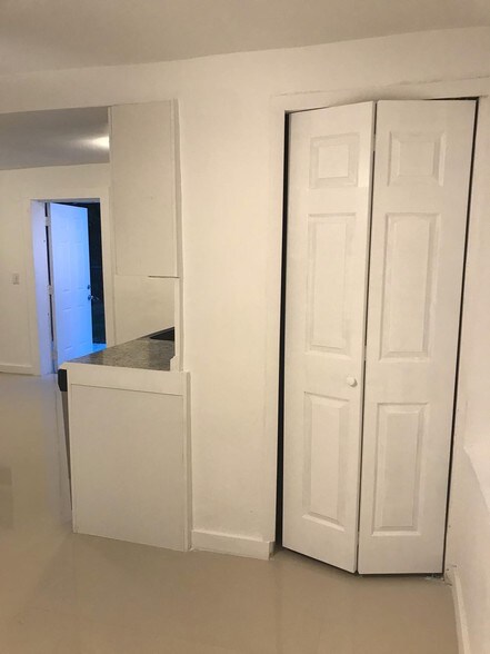 Building Photo - 414 NW 53rd St