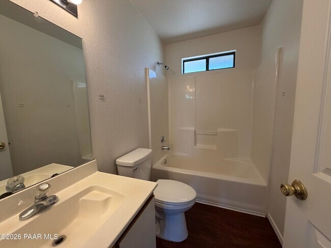Building Photo - 3284 N Greg Dr