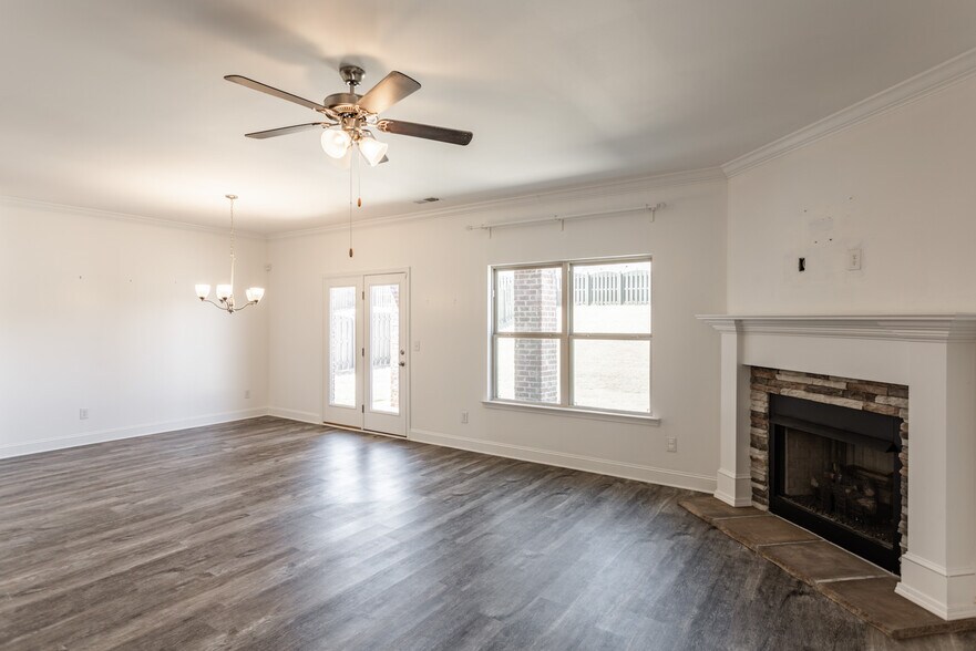 Building Photo - 308 River Rock Dr