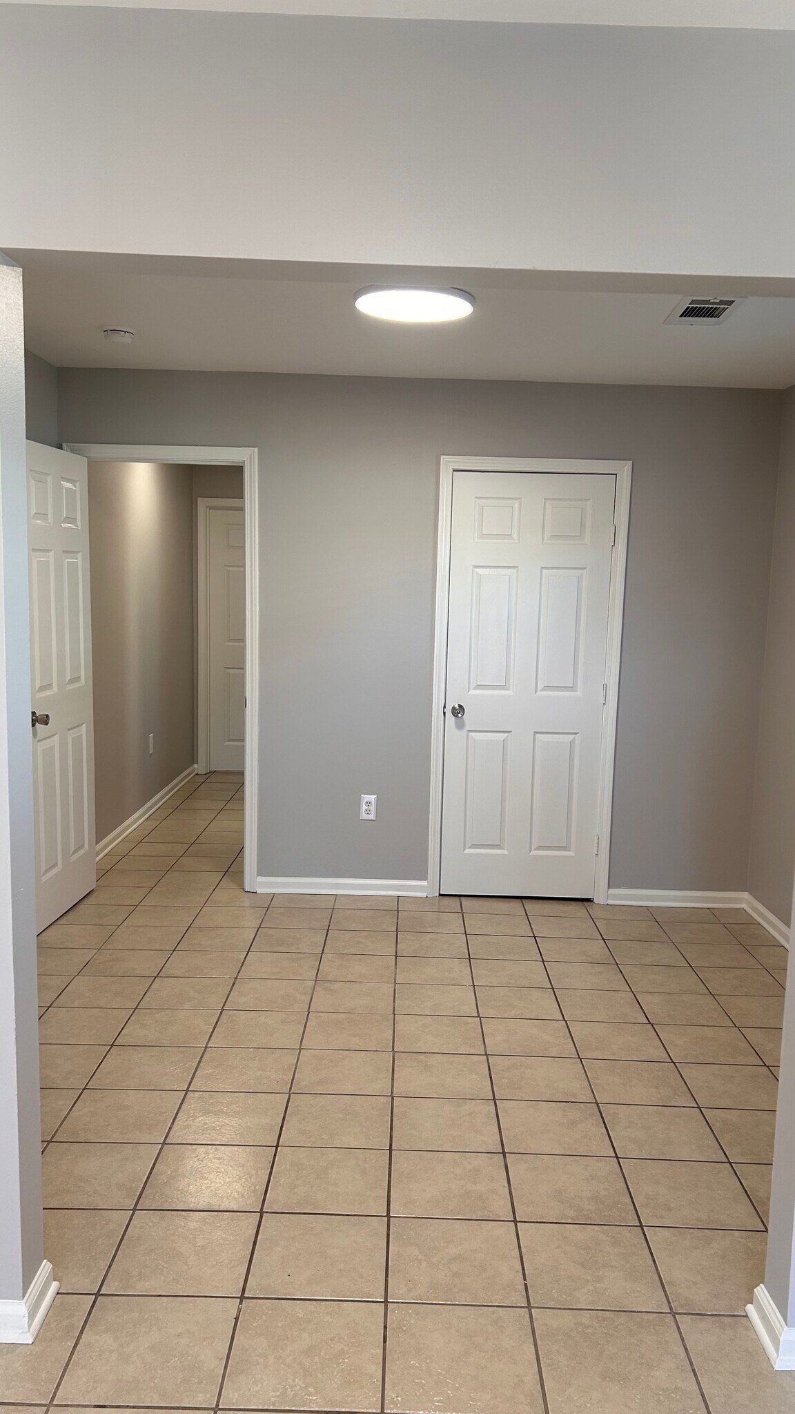 Building Photo - 2523 Law St