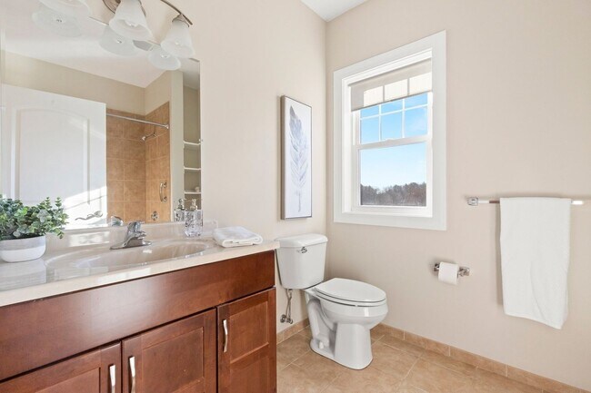 Building Photo - 360 Andover St