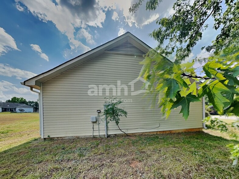 Building Photo - 1222 Cabots Ln