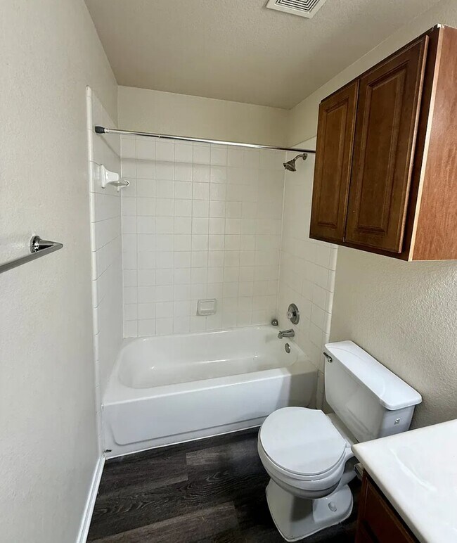 Building Photo - 3302 Etheredge Dr