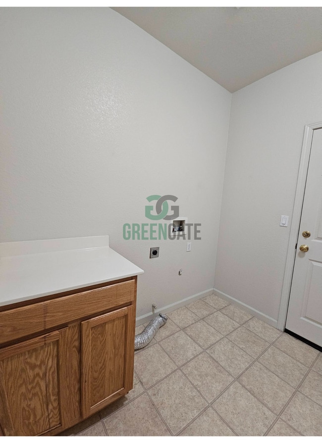Building Photo - Lovely 1 Story Home in Riverpointe Communi...