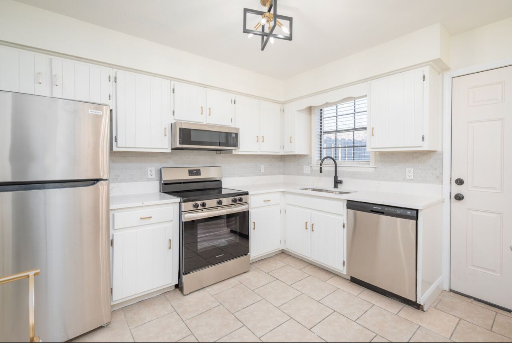 Building Photo - 316 Critz St