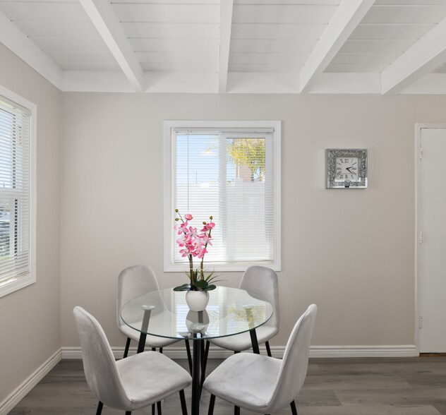 Building Photo - 281 E Pleasant St