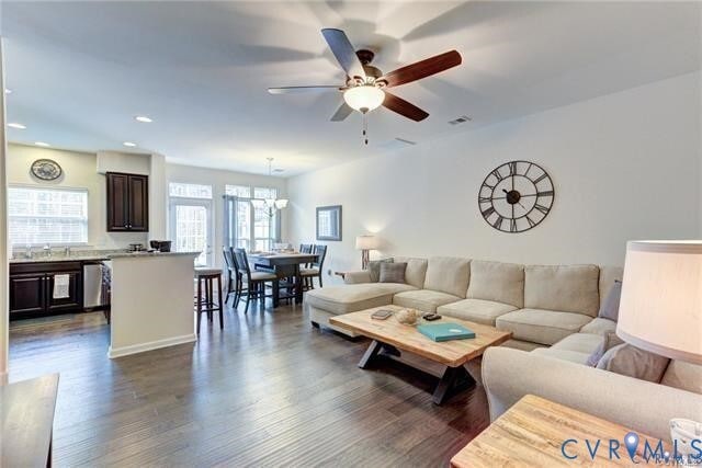 Building Photo - 8942 Ringview Dr