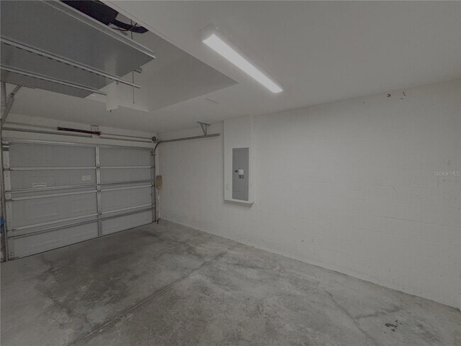 Building Photo - 103 Marion Oaks Dr