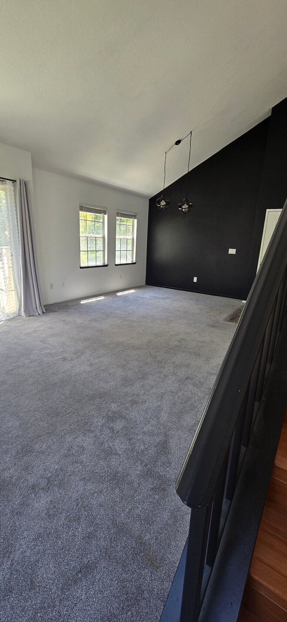 Building Photo - 24155 Del Monte Dr