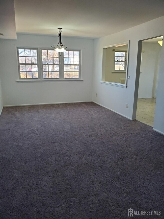 Building Photo - 225 College Dr