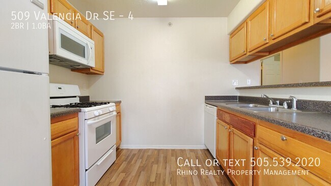 Building Photo - 509 Valencia Dr SE